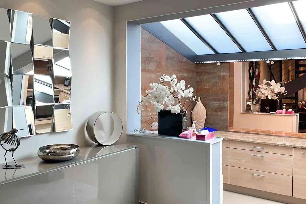 Tatil Evi Charming Townhouse With Garden In The City Of Love Paris Fransa