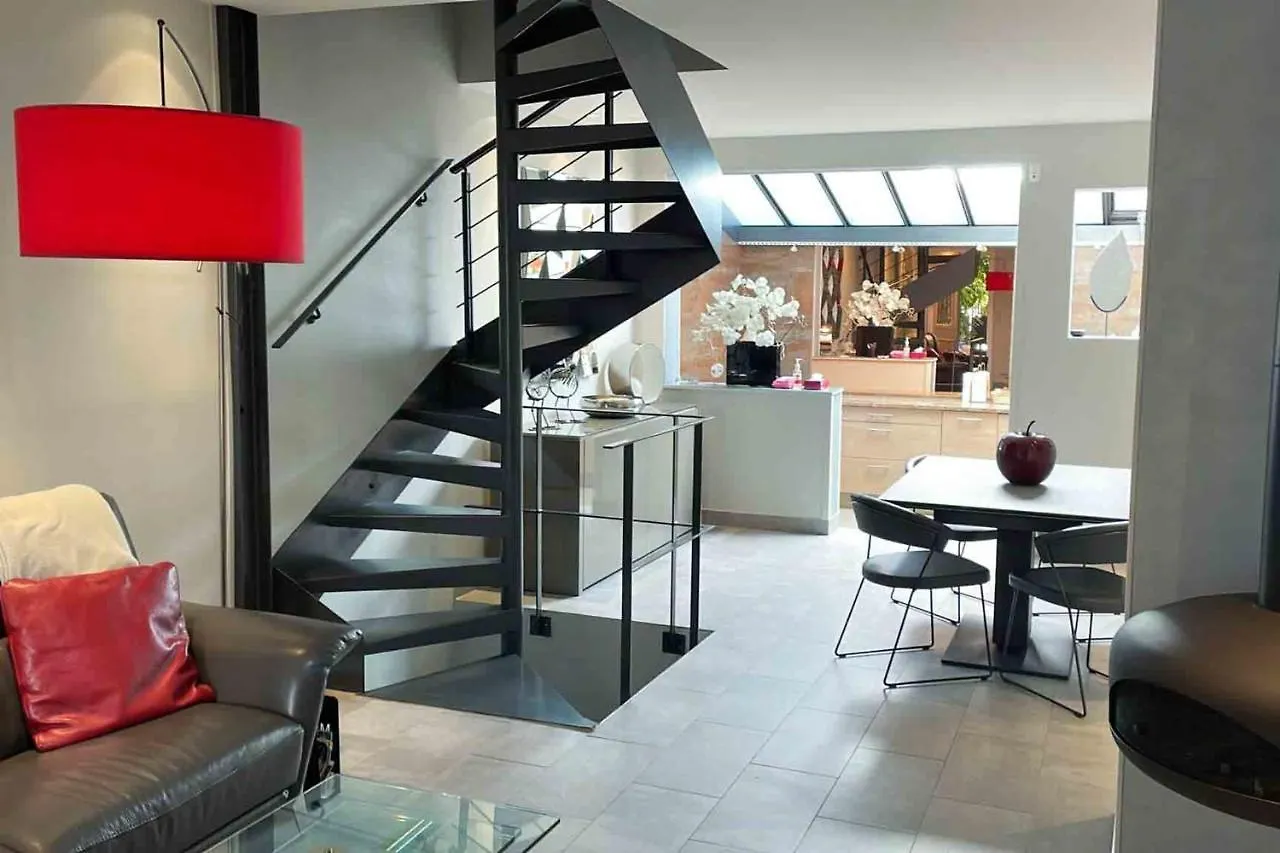 Charming Townhouse With Garden In The City Of Love Παρίσι 0*,  Γαλλία